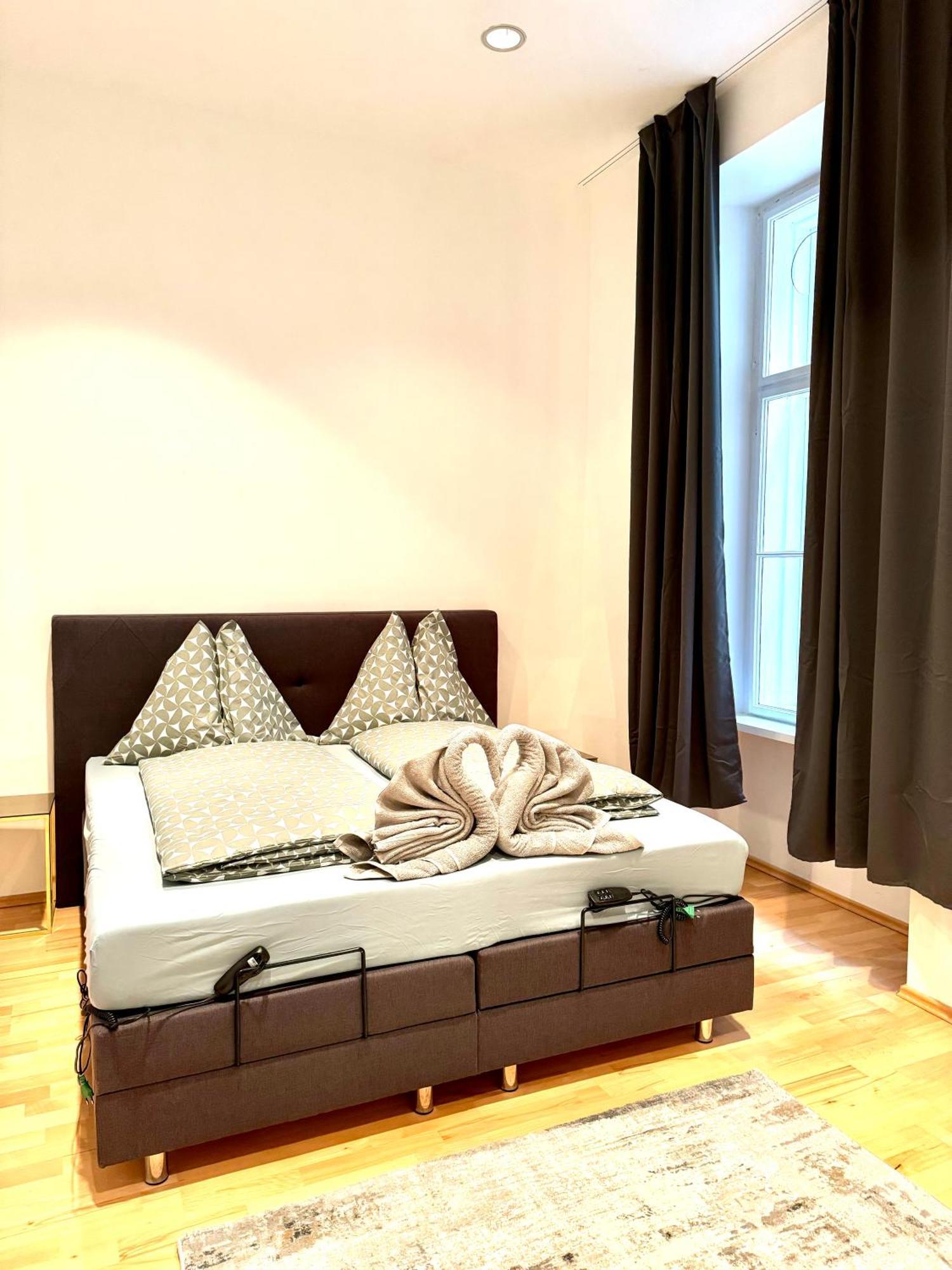 Opera 145 M2 Apartment Wien
