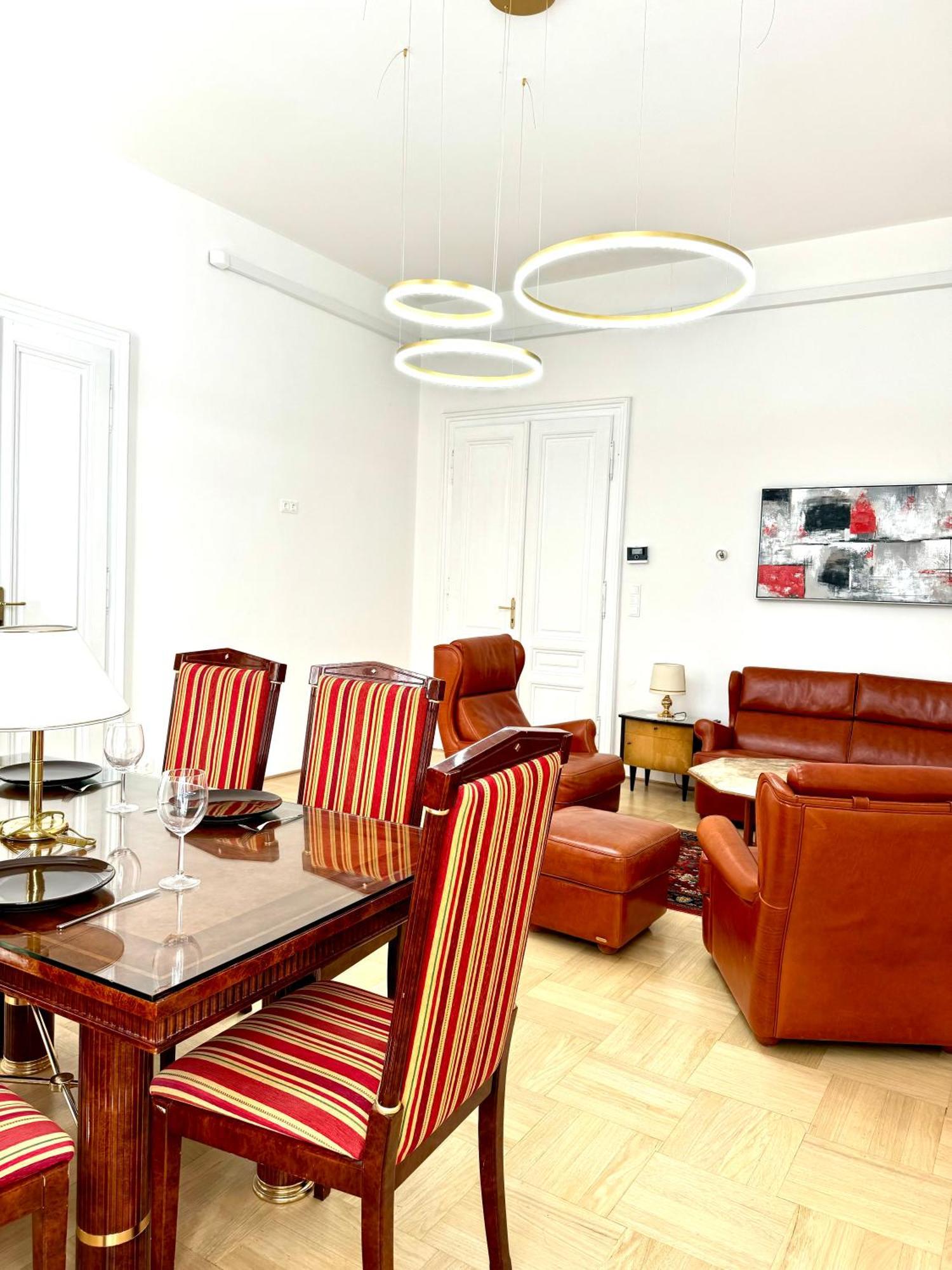 Opera 145 M2 Apartment Wien